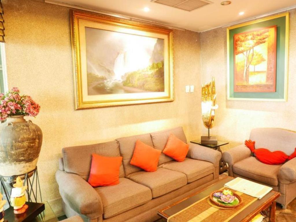 Best Comfort Bangkok Hotel Экстерьер фото