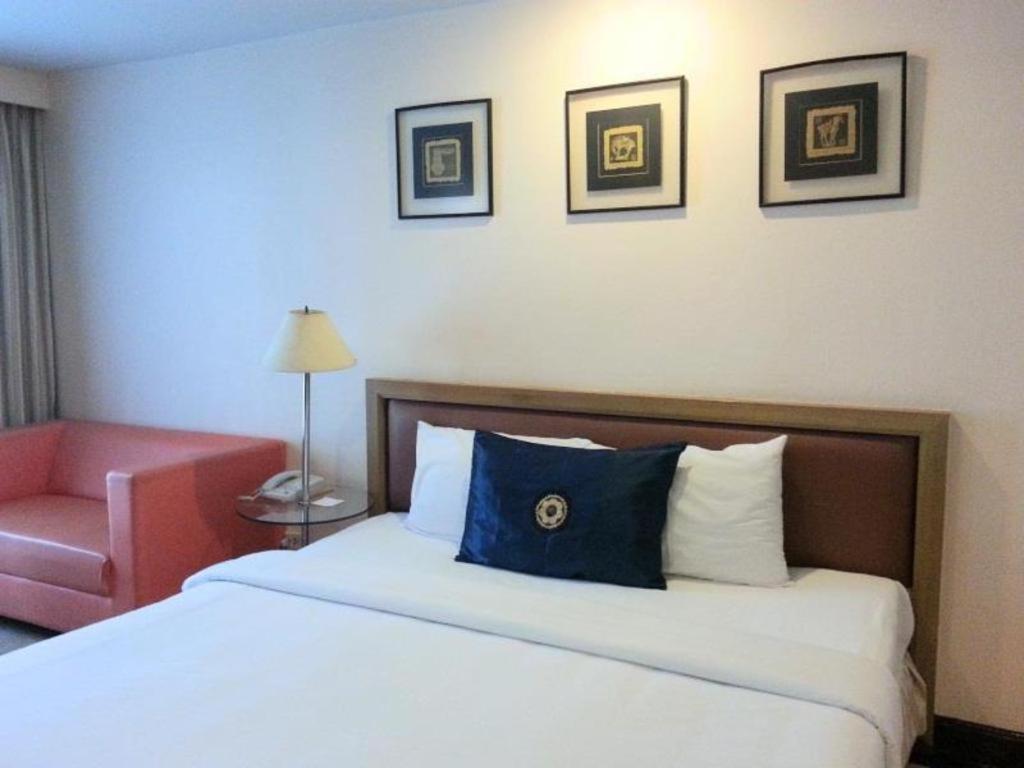 Best Comfort Bangkok Hotel Экстерьер фото